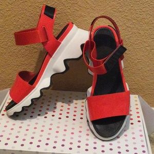 Women Sorel Sandals Sz 7 Red